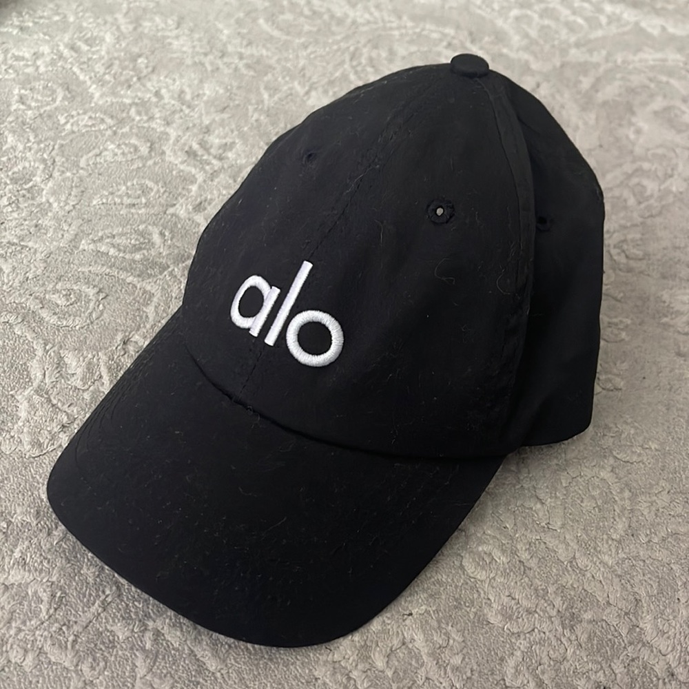 Alo black cap